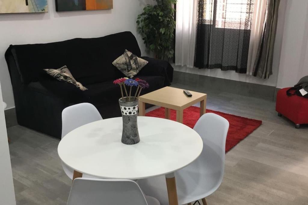 Apartamento A, A 3 Minutos De La Estacion De Bus Y Tren Málaga